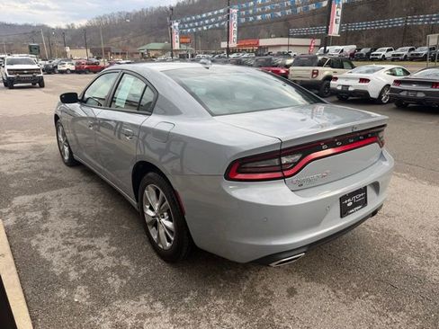 Used 2022 Dodge Charger SXT image 5