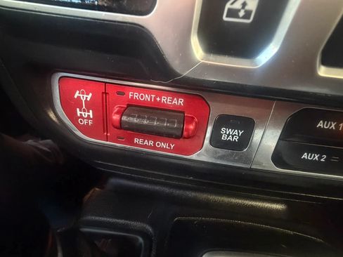 Used 2019 Jeep Wrangler Rubicon AWD/4WD image 21