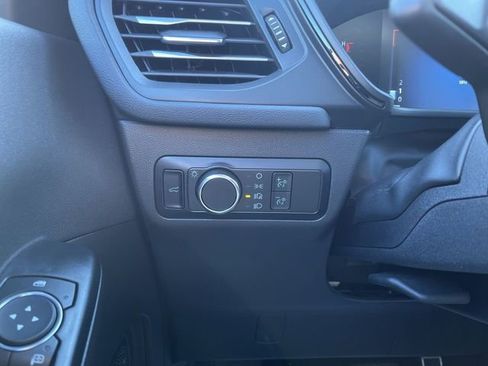 Used 2024 Ford Escape ST-Line image 18