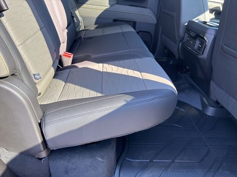 New 2025 Chevrolet Silverado 2500 ZR2 w/ Technology Package image 48