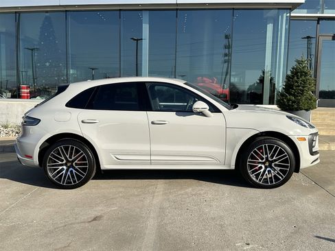 New 2026 Porsche Macan S image 8