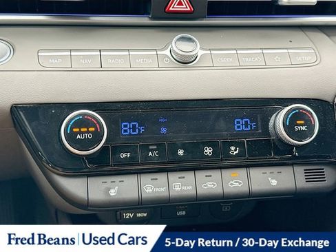 Used 2024 Hyundai Elantra SEL w/ Convenience Package image 17