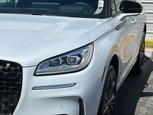 New 2025 Lincoln Corsair Reserve w/ Equipment Group 202A image 4