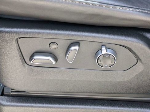 Used 2024 Cadillac Escalade ESV V image 18