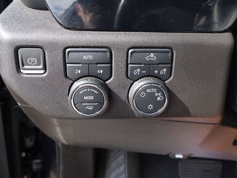 Used 2023 Chevrolet Silverado 1500 LT AWD/4WD image 33