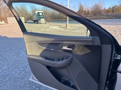 Used 2016 Chevrolet Impala LS image 12