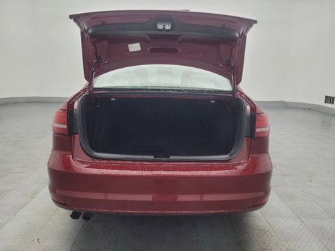 Used 2017 Volkswagen Jetta SE image 29