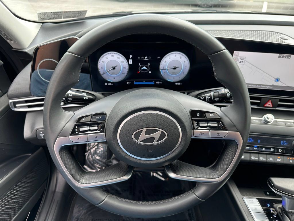 Certified 2024 Hyundai Elantra SEL w/ Convenience Package FWD image 16