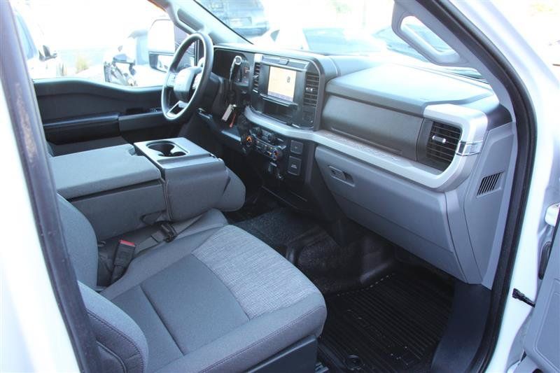 Used 2025 Ford F350 XLT AWD/4WD image 19