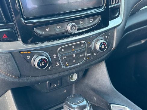 Used 2018 Chevrolet Traverse Premier w/ Driver Confidence II Package FWD image 24