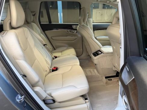 Used 2016 Volvo XC90 T6 Momentum AWD/4WD image 18