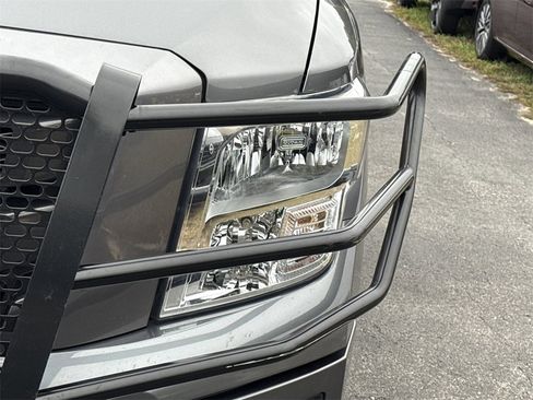 Certified 2023 Nissan Titan SV w/ SV Convenience Package image 13