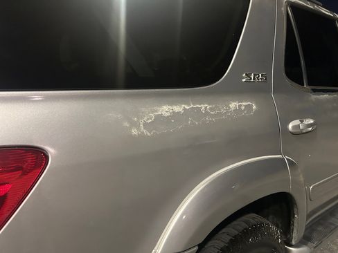 Used 2001 Toyota Sequoia SR5 image 6