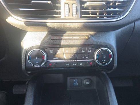 Used 2022 Ford Escape SEL image 17