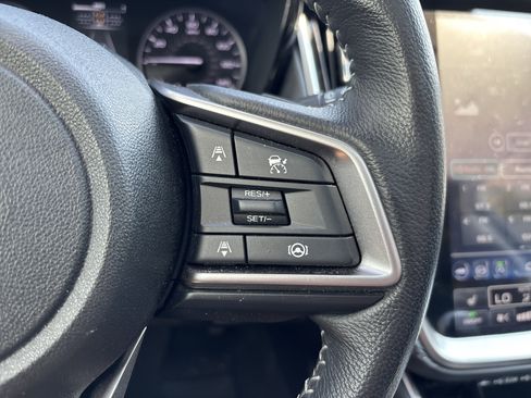 Used 2023 Subaru Outback Premium AWD/4WD image 18