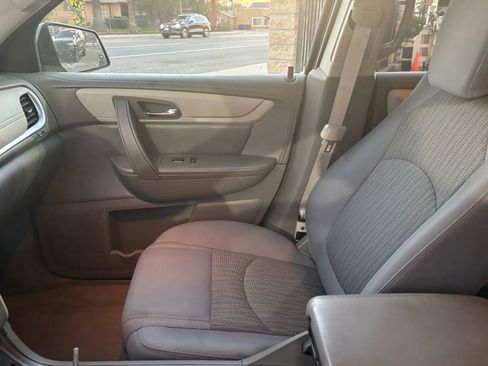 Used 2015 Chevrolet Traverse LS image 13