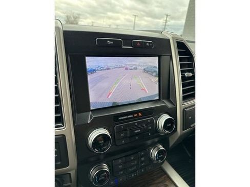 Used 2019 Ford F150 Lariat w/ Equipment Group 502A Luxury image 20