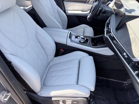 Used 2024 BMW X5 sDrive40i w/ Premium Package RWD image 11