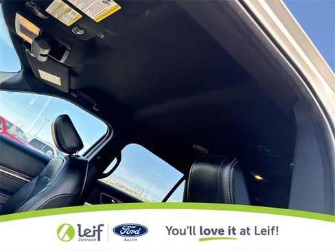 Used 2018 Ford Explorer Limited image 20
