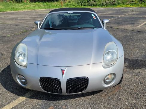 Used 2007 Pontiac Solstice Convertible w/ Premium Package RWD image 4