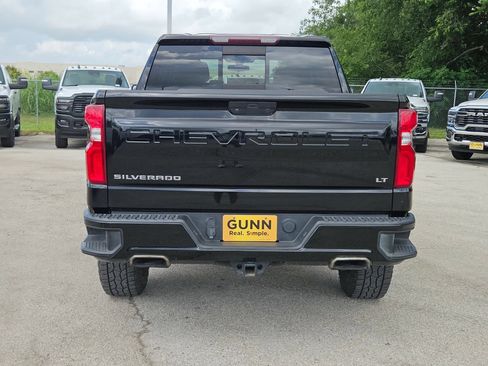 Used 2021 Chevrolet Silverado 1500 LT Trail Boss w/ Convenience Package II AWD/4WD image 4