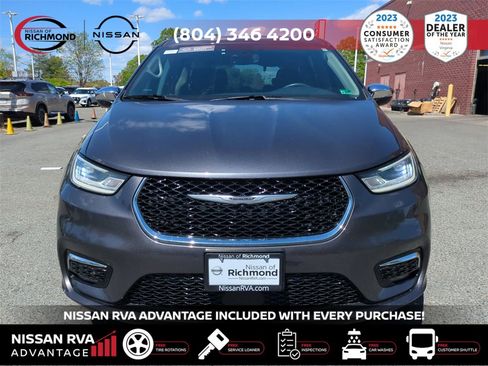 Used 2023 Chrysler Pacifica Limited image 10