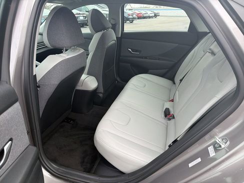 Used 2021 Hyundai Elantra Limited w/ Cargo Package image 19