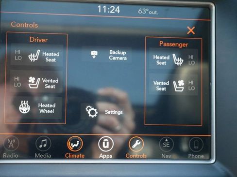 Used 2018 Jeep Grand Cherokee Overland AWD/4WD image 21