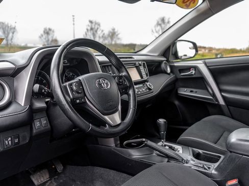 Used 2017 Toyota RAV4 XLE w/ Plus Special Value Package AWD/4WD image 19