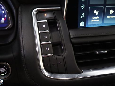 Used 2024 Chevrolet Suburban LT image 18