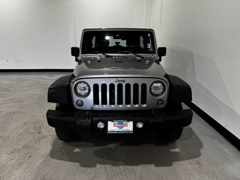 Used 2018 Jeep Wrangler Unlimited Sport w/ Max Tow Package AWD/4WD image 9