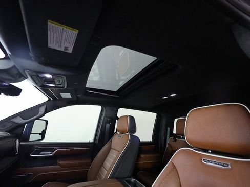 Used 2024 GMC Sierra 2500 Denali Ultimate image 30