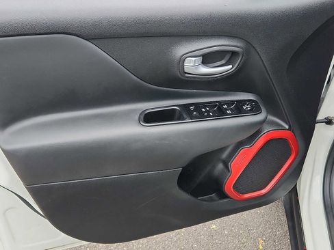 Certified 2023 Jeep Renegade Trailhawk image 12