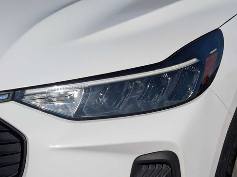 Certified 2025 Ford Escape Active AWD/4WD image 10
