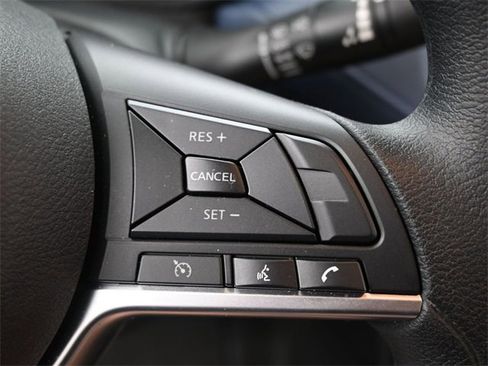 Used 2025 Nissan Versa SV w/ Trunk Package image 17