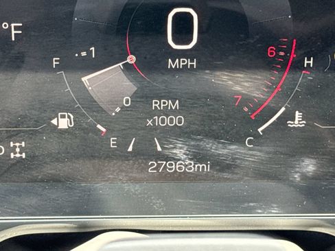 Used 2025 GMC Yukon AT4 Ultimate AWD/4WD image 15