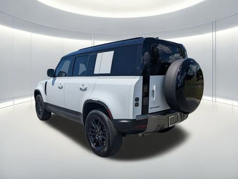Used 2026 Land Rover Defender 110 S AWD/4WD image 3