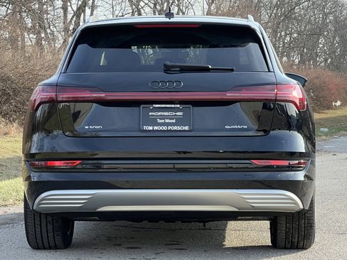 Used 2023 Audi e-tron Premium Plus w/ Premium Plus Package image 8