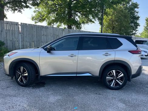 Used 2021 Nissan Rogue SL w/ Premium Package FWD image 2