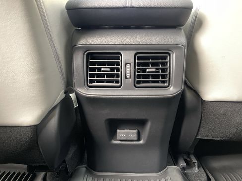 Used 2024 Toyota RAV4 XLE Premium image 41