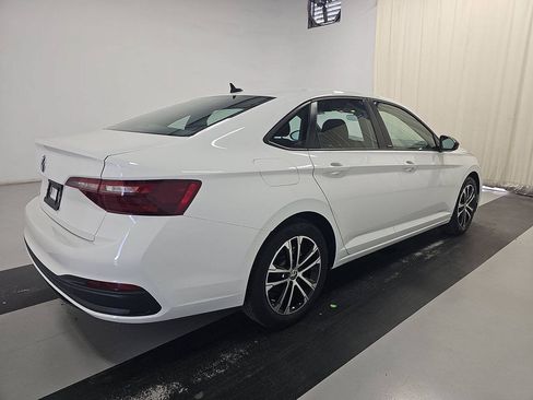 Used 2024 Volkswagen Jetta Sport FWD image 3