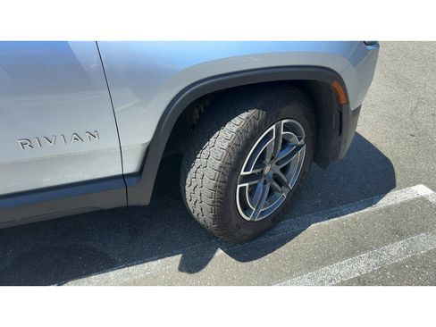 Used 2026 Rivian R1T Adventure AWD/4WD image 10