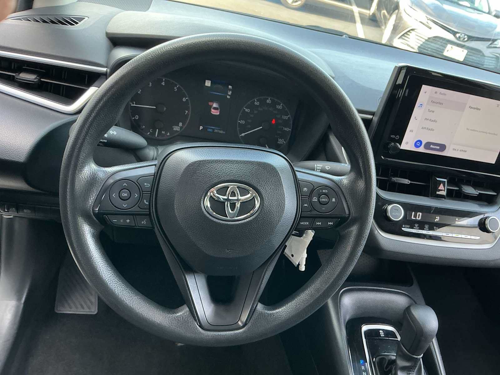 Used 2024 Toyota Corolla LE FWD image 15