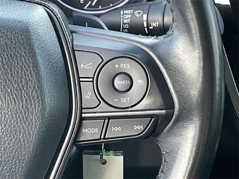 Used 2022 Toyota Camry SE image 14