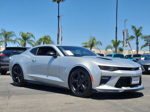 Used 2017 Chevrolet Camaro SS RWD image 32