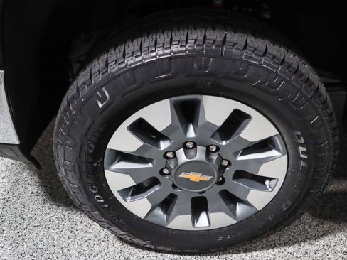 Used 2024 Chevrolet Silverado 2500 LT w/ Texas Edition AWD/4WD image 11