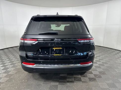 Used 2023 Jeep Grand Cherokee 4WD 4xe image 4