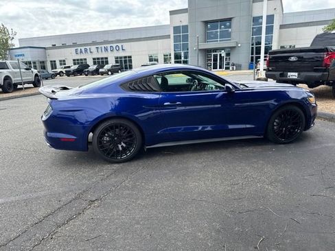 Used 2016 Ford Mustang Coupe RWD image 6