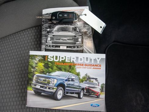 Used 2019 Ford F250 XLT w/ XLT Premium Package image 36