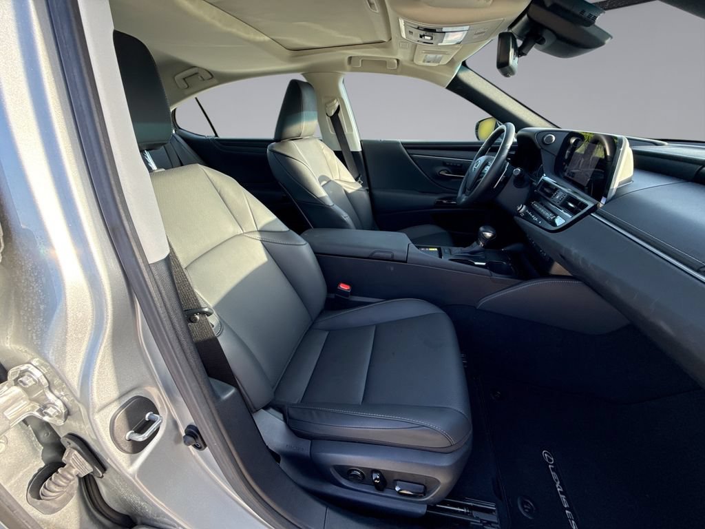 Certified 2025 Lexus ES 350 w/ Premium Package FWD image 16